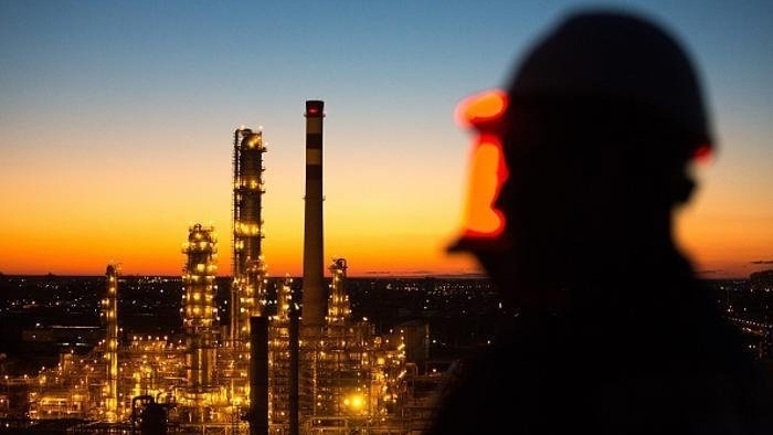 TT dầu TG ngày 12/11: Saudi Arabia tuyên bố giảm sản lượng, giá dầu tăng nhẹ
